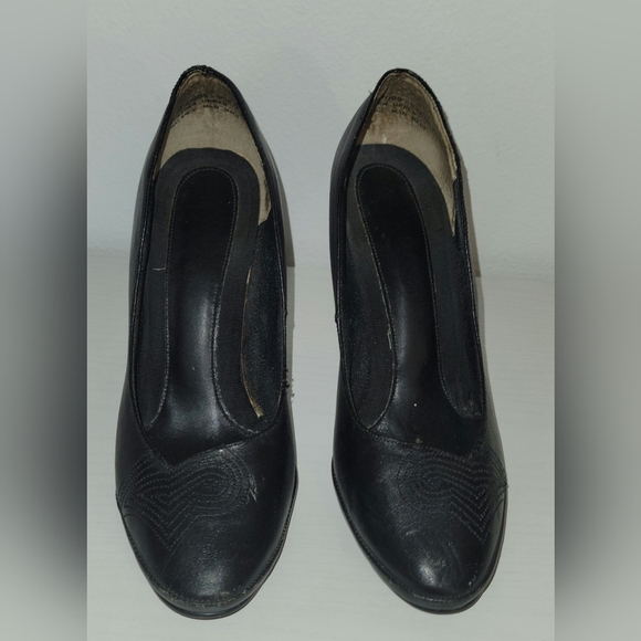 Vintage Black Women's Heels - Picture 3 of 5